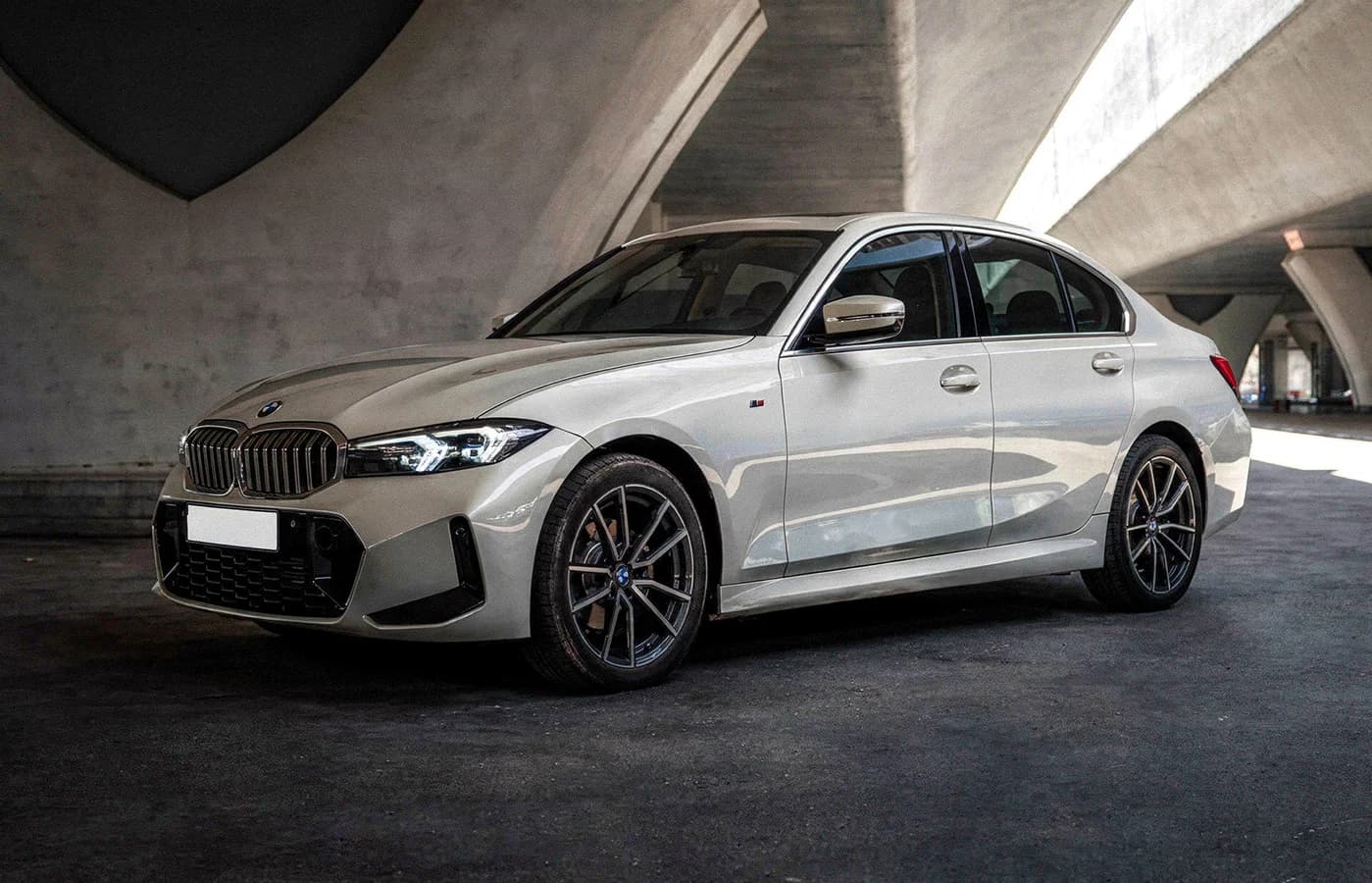 BMW 320i in White