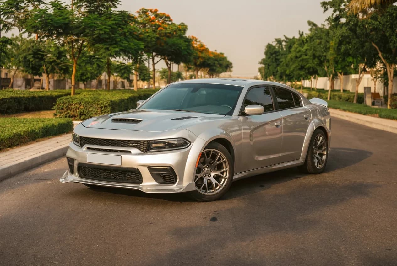 Dodge Charger SRT in Silver