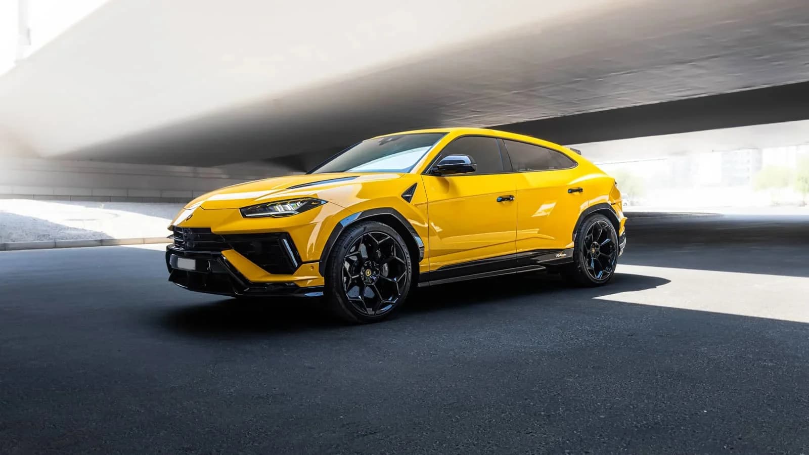 Lamborghini Urus Performante in Yellow
