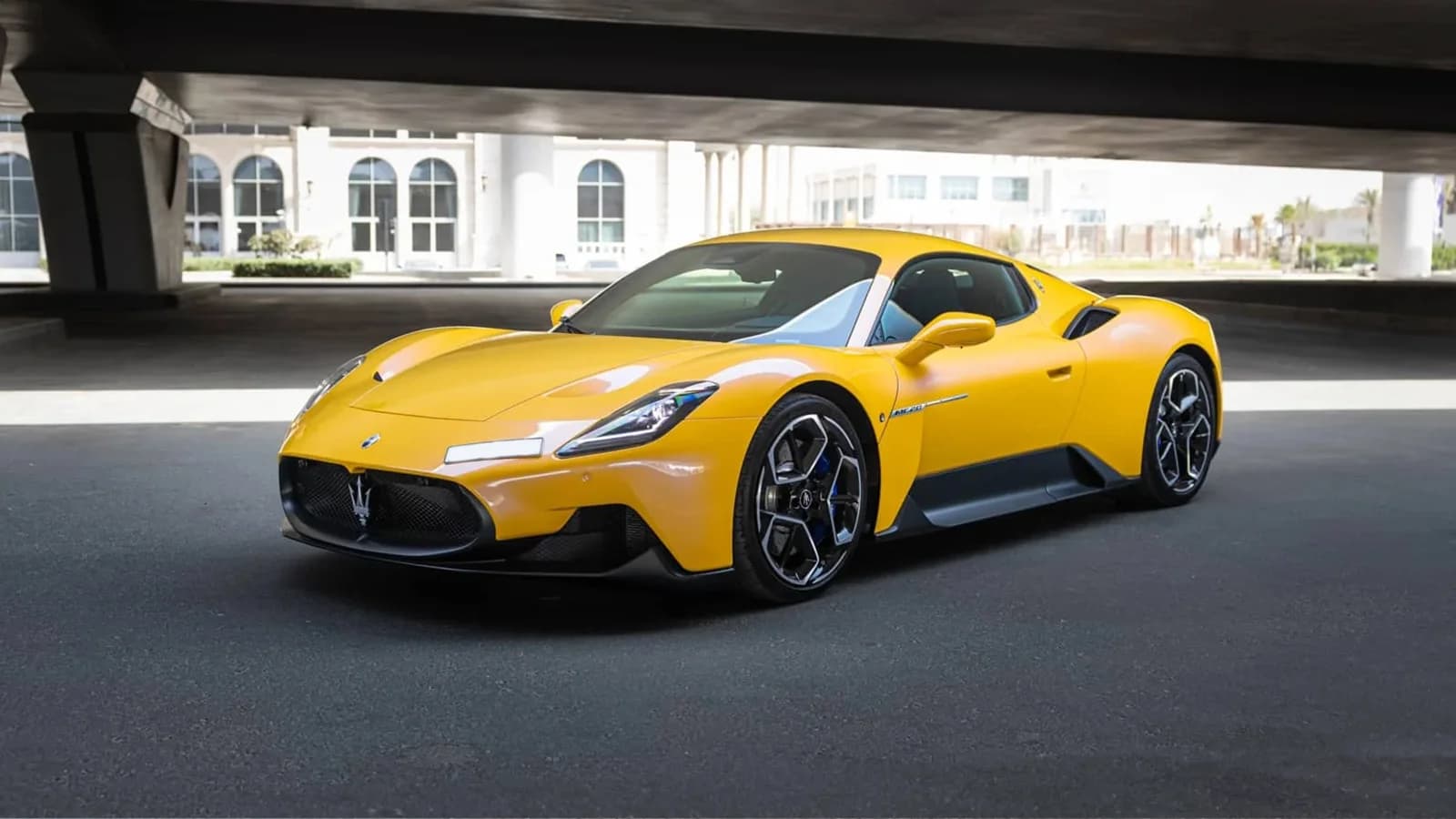 Maserati MC20 in Yellow