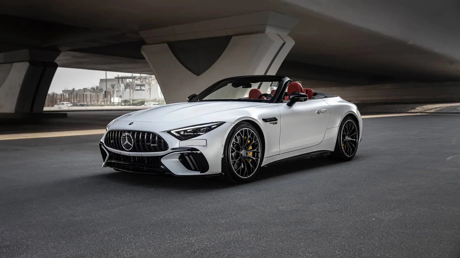 Mercedes-Benz SL63 AMG in White