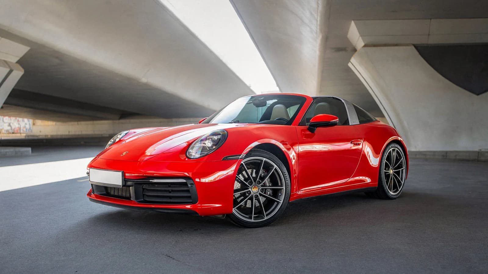 Porsche 911 Targa in Red