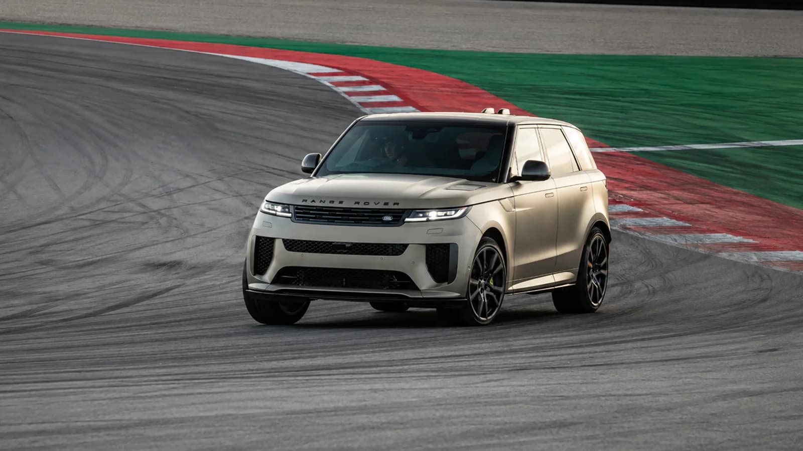 Range Rover Sport SV in Bronze