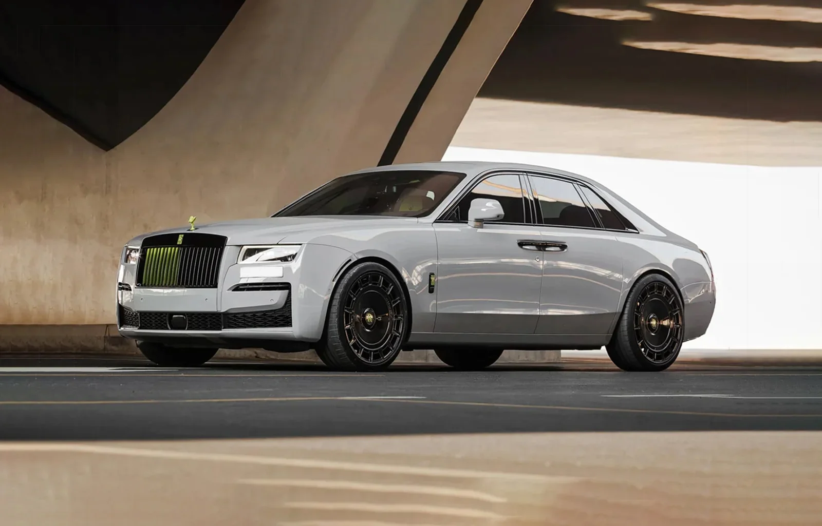 Rolls-Royce Ghost Mansory in Silver